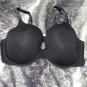 40D Victoria’s Secret t-shirt lightly lined full coverage